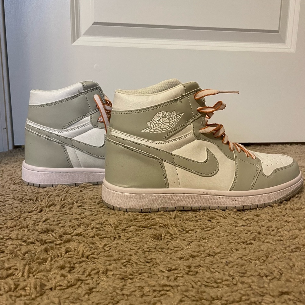 Jordan 1 Seafoams size 8W